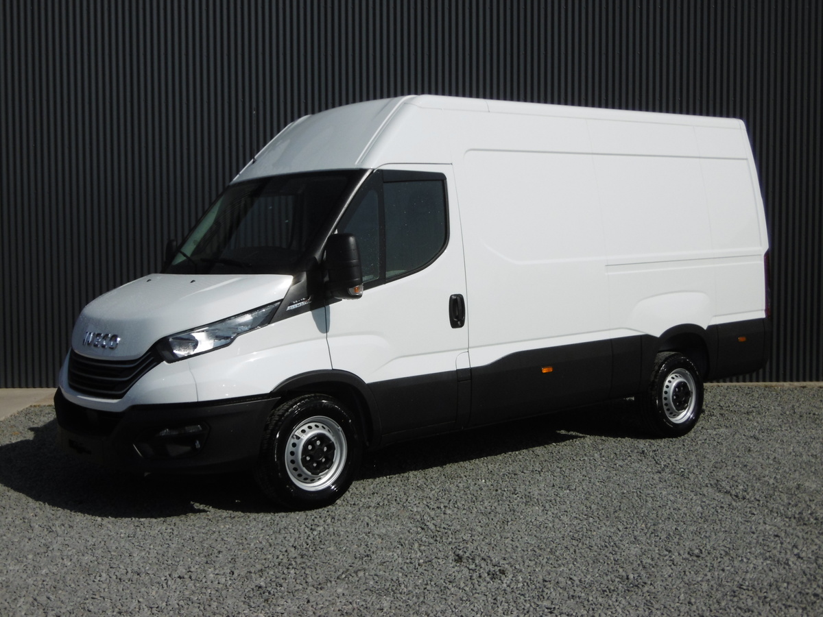 IVECO DAILY - TD 180 FOURGON 35S18 EMPATTEMENT 3520L H2 (0)