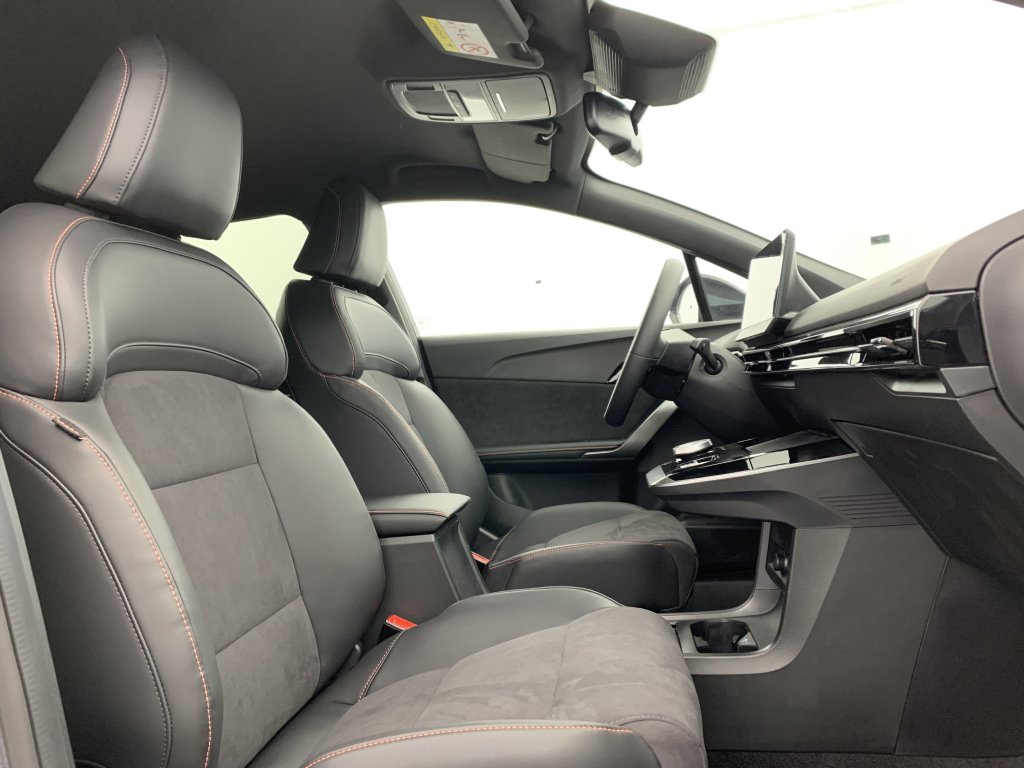 MG MG4 - ELECTRIC 64KWH - 320 KW 4WD XPOWER (2024)