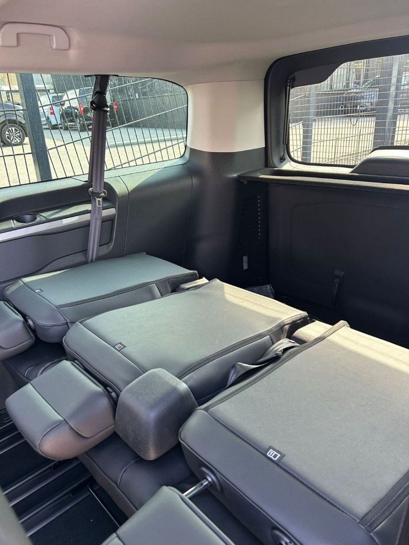 PEUGEOT TRAVELLER - Traveller XL 2.2 Diesel 180ch S&S EAT8 Business Pack