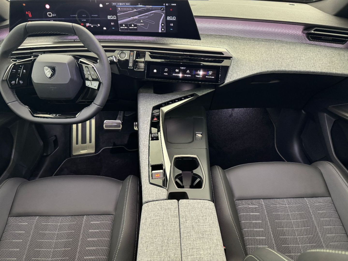 PEUGEOT 5008 - 1.2 Hybrid 145 GT e-DCS6 TOIT OUVRANT + 360°