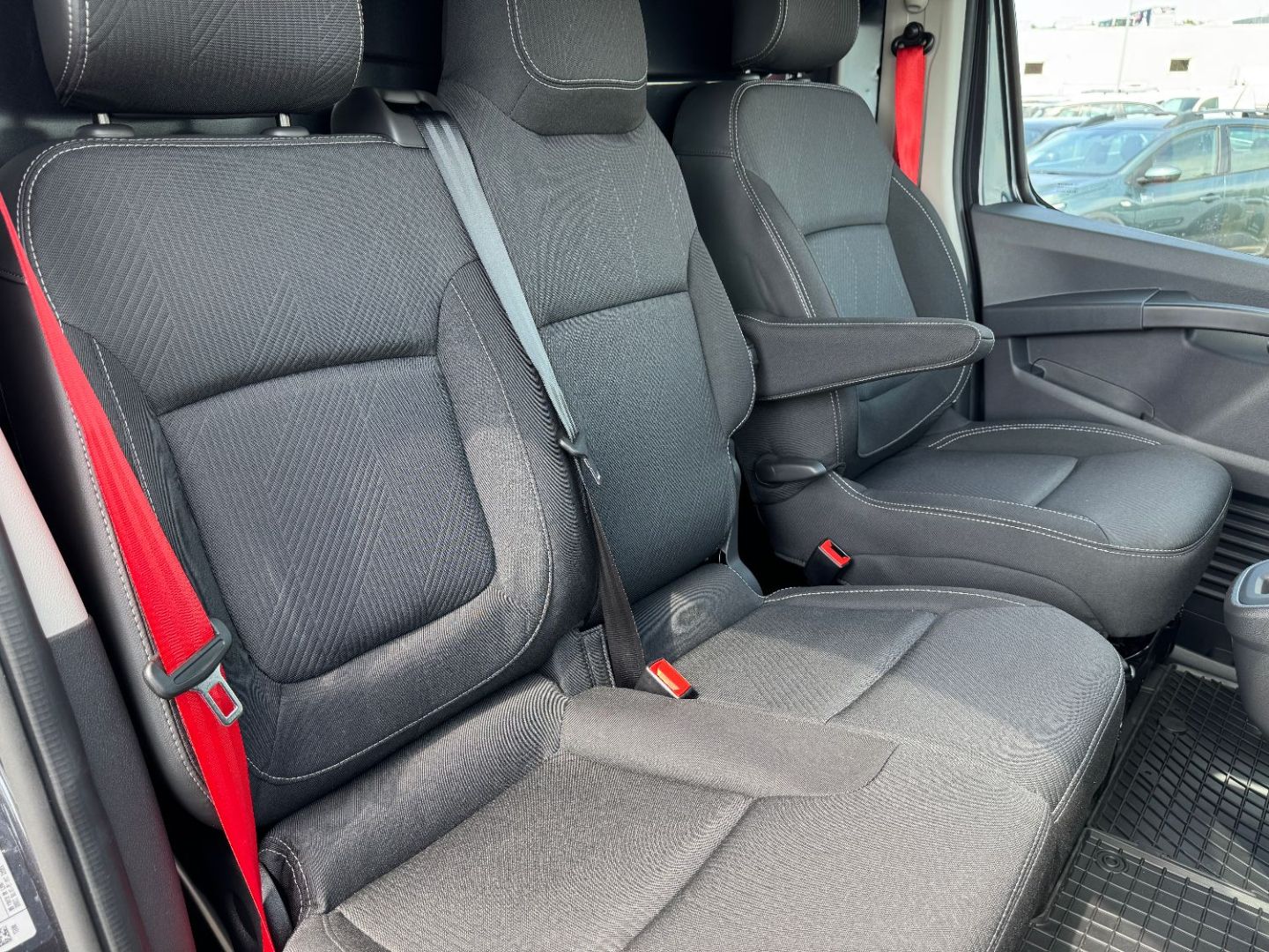 RENAULT TRAFIC FOURGON - L2H1 3T BLUE DCI 170 BVA9 EXCLUSIVE GSR2