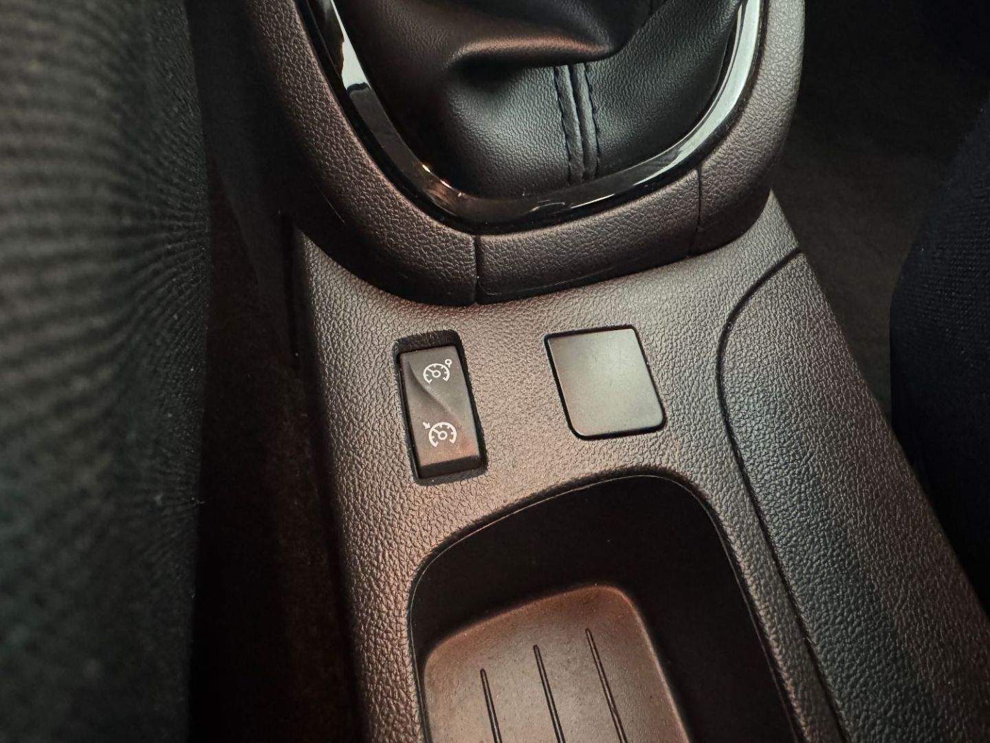 RENAULT CLIO IV ESTATE - ESTATE 0.9 TCe 90 ZEN