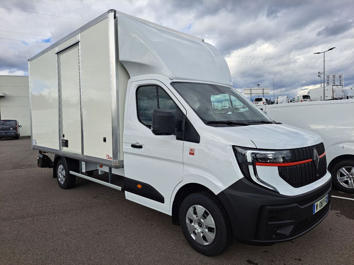 RENAULT MASTER - 150CV CAISSE HAYON