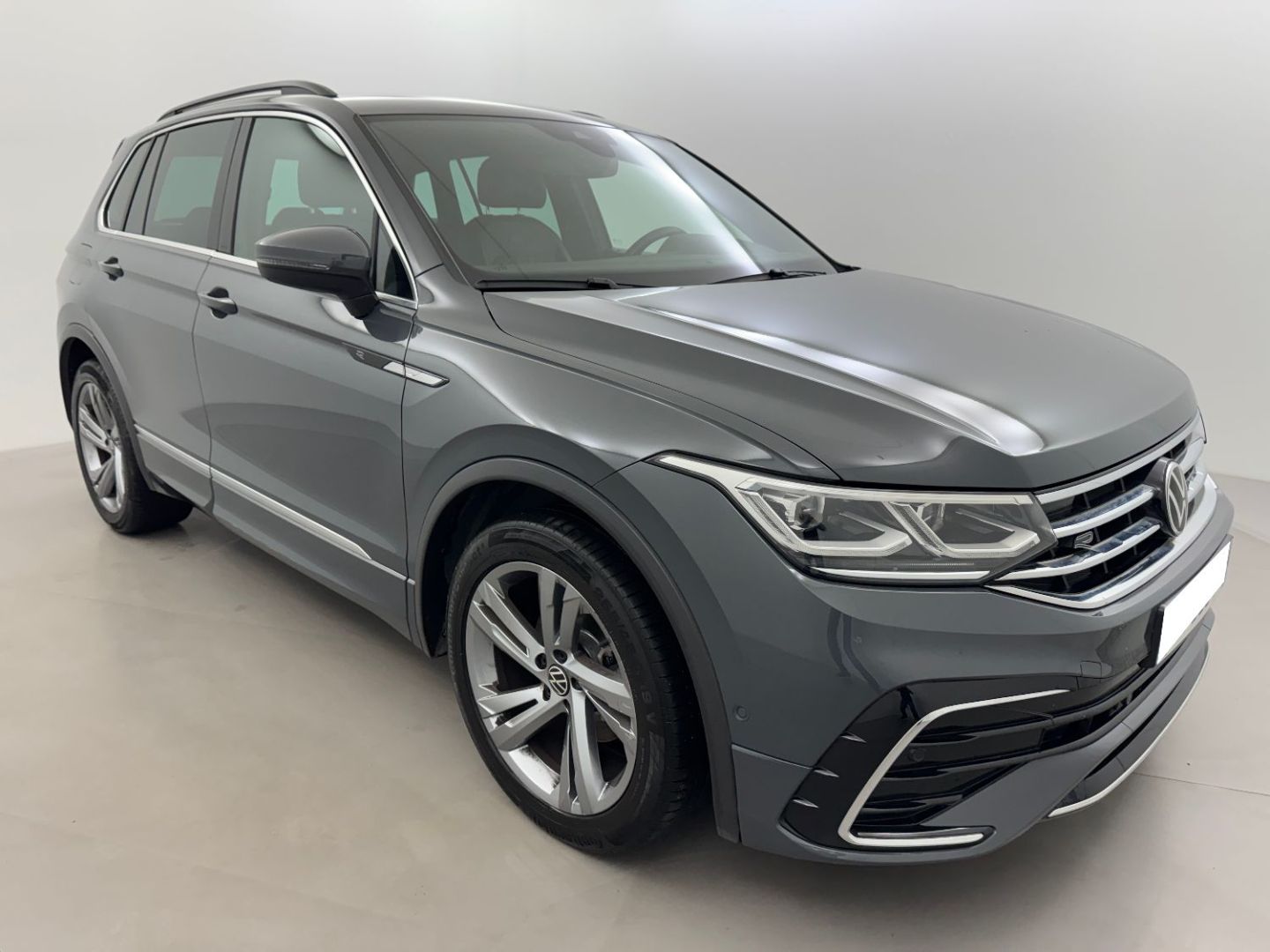 VOLKSWAGEN TIGUAN 2.0 TDI 150 R-LINE DSG7