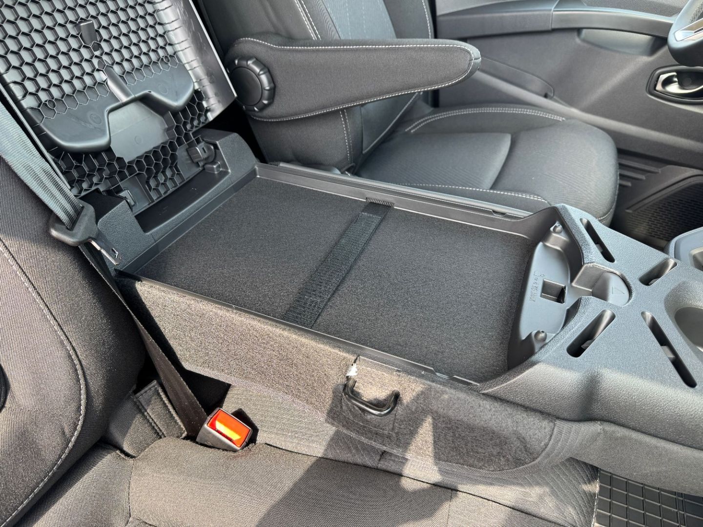 RENAULT TRAFIC FOURGON - L2H1 3T BLUE DCI 170 BVA9 EXCLUSIVE GSR2