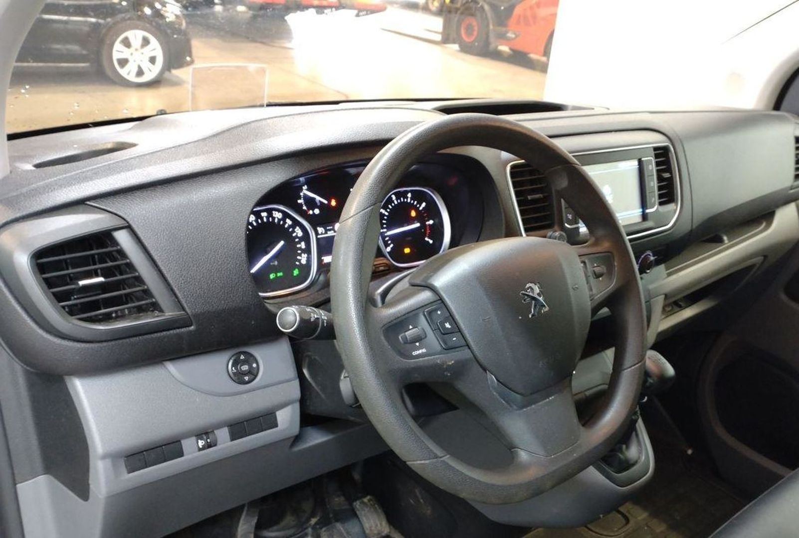 PEUGEOT EXPERT FOURGON - STANDARD 2.0 BLUEHDI 120 PREMIUM