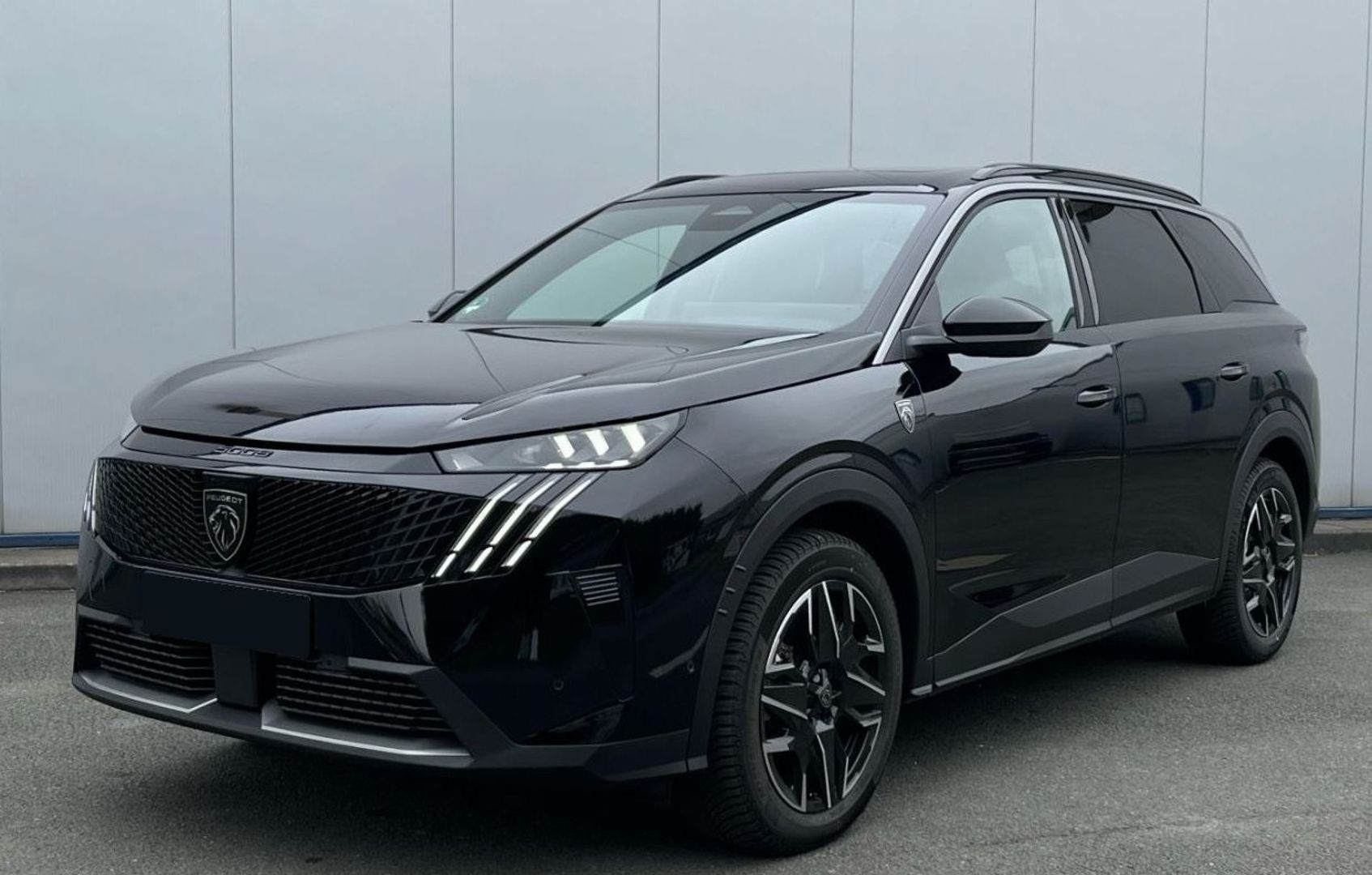 PEUGEOT 5008 - 1.2 HYBRID 145 GT E-DCS6 (2025)