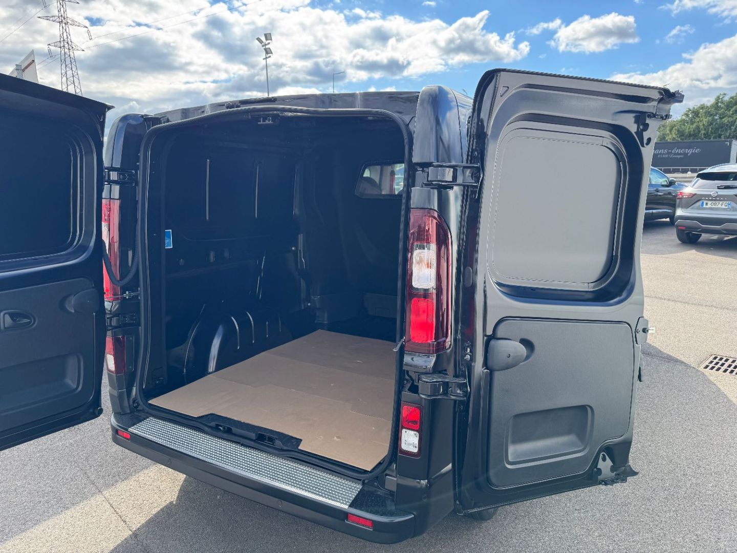 RENAULT RENAULT TRAFIC CABINE - L2H1 3T BLUE DCI 170 BVA9 GSR2 EXCLUSIVE 5PL