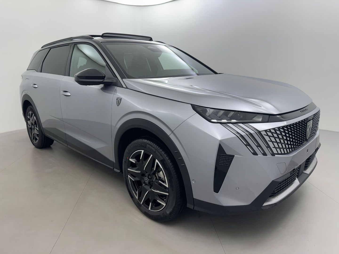 PEUGEOT 5008 - 1.2 Hybrid 145 GT e-DCS6 TOIT OUVRANT + 360°