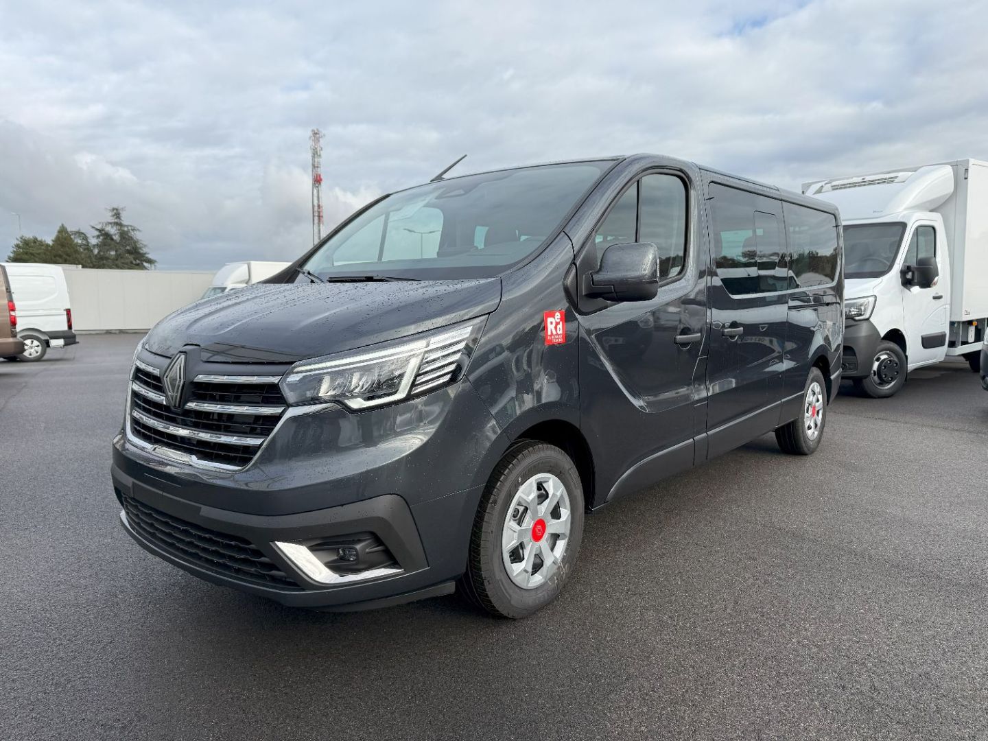 RENAULT TRAFIC COMBI - L2 Blue dCi 150 RED EDITION 9PL