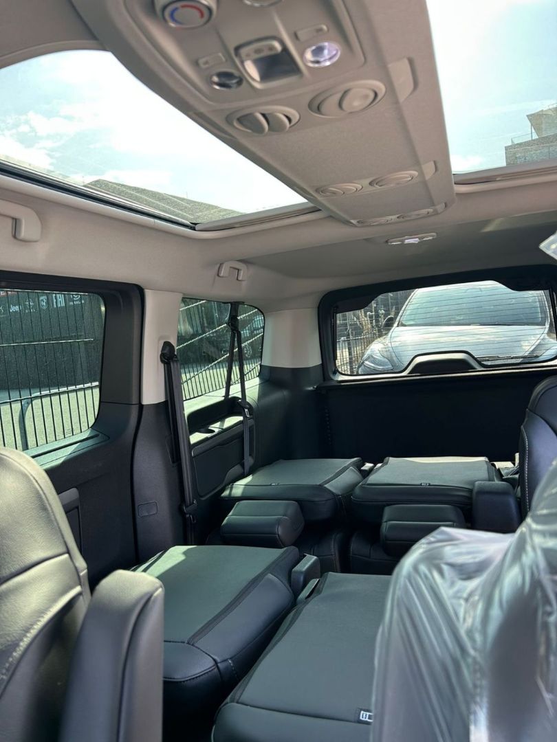 PEUGEOT TRAVELLER - Traveller XL 2.2 Diesel 180ch S&S EAT8 Business Pack