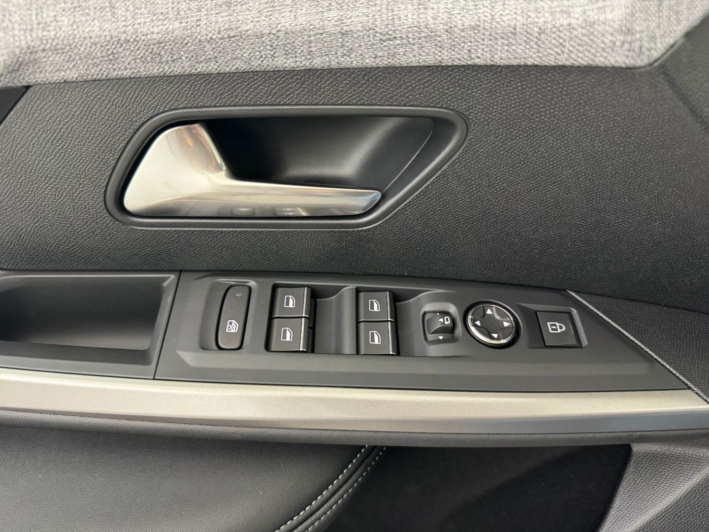 PEUGEOT 3008 - 1.2 Hybrid 145 GT e-DCS6+Pack 360°