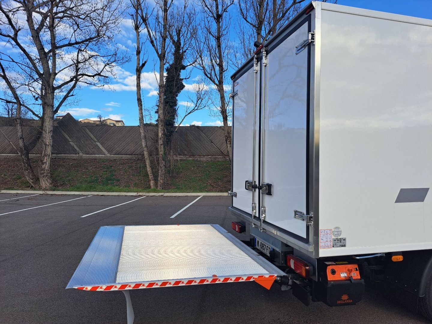 IVECO DAILY FRIGORIFIQUE - 35C18 A8 180CV 3L CAISSE HAYON 14.8M3