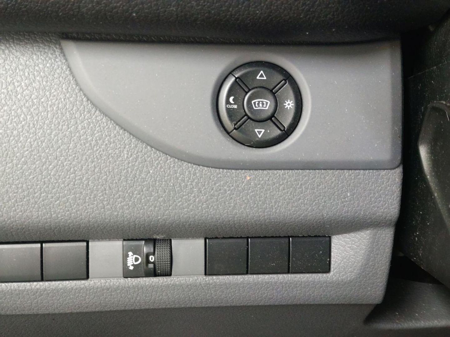 PEUGEOT EXPERT FOURGON - STANDARD 2.0 BLUEHDI 120 PREMIUM