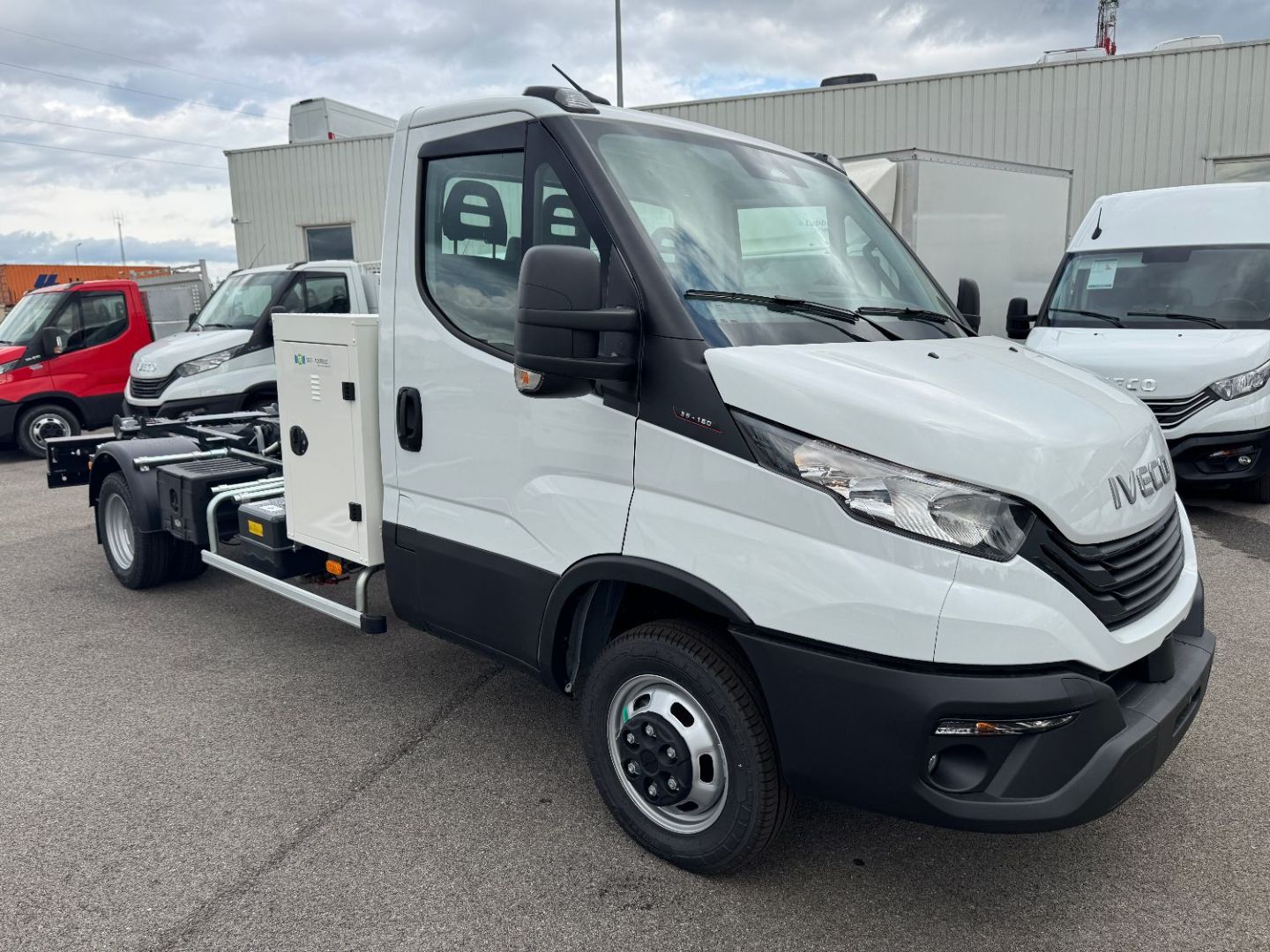 IVECO DAILY POLYBENNE - 35C16 160CV 3L COFFRE BOB AMPLINER (2025)
