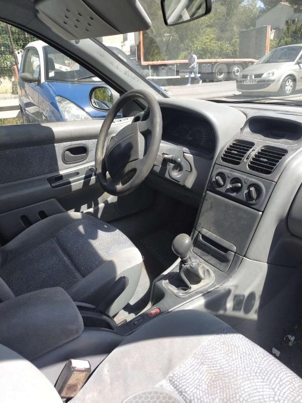 Renault Laguna - I 1,6 16v RTE