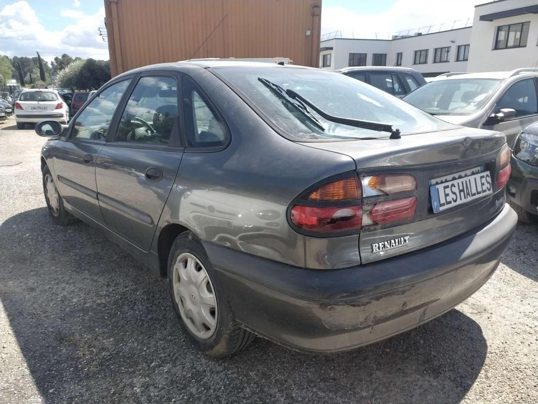 Renault Laguna - I 1,6 16v RTE