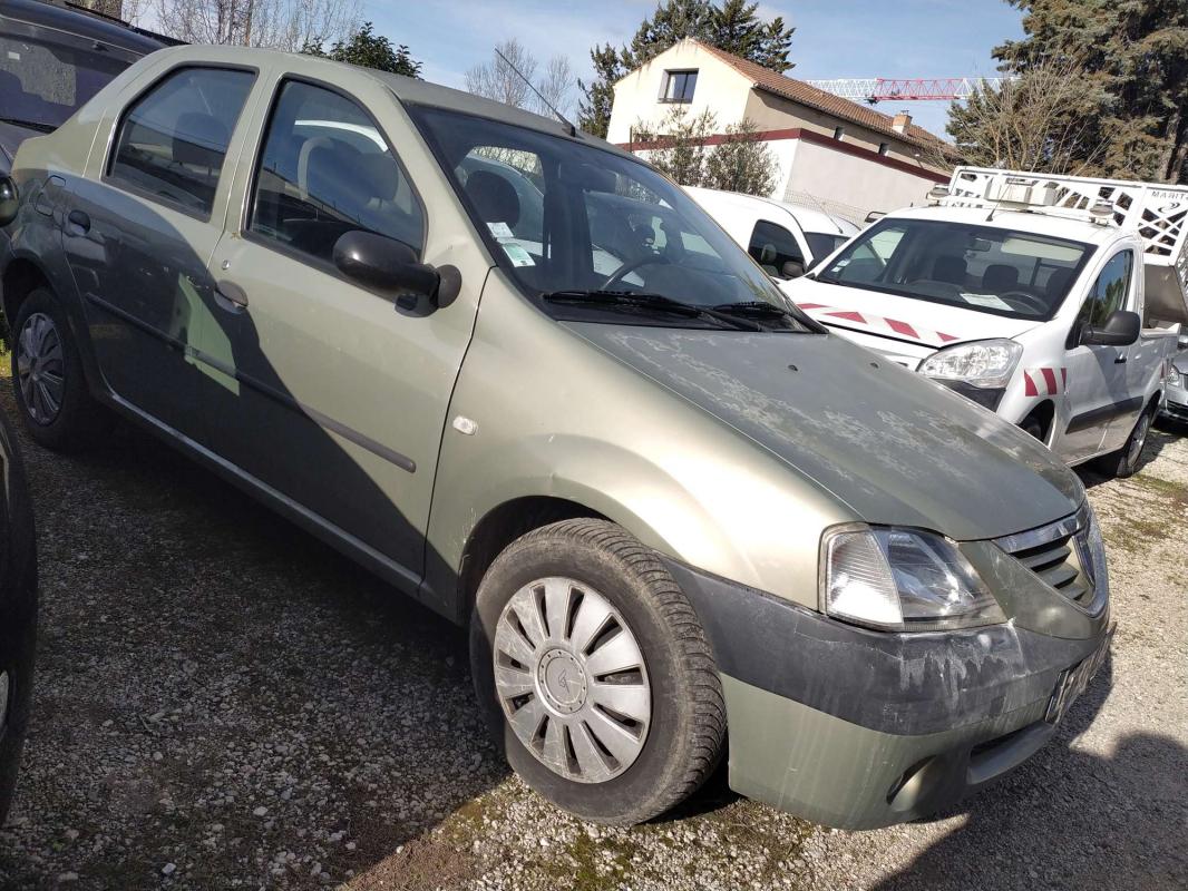 Dacia Logan - 1,5 DCI LAURÉATE PACK CLIM 70CV