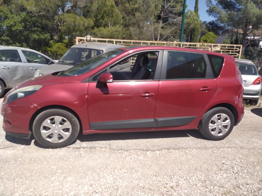 RENAULT SCÉNIC - III 1,5 DCI EXPRESSION 105CV (2009)