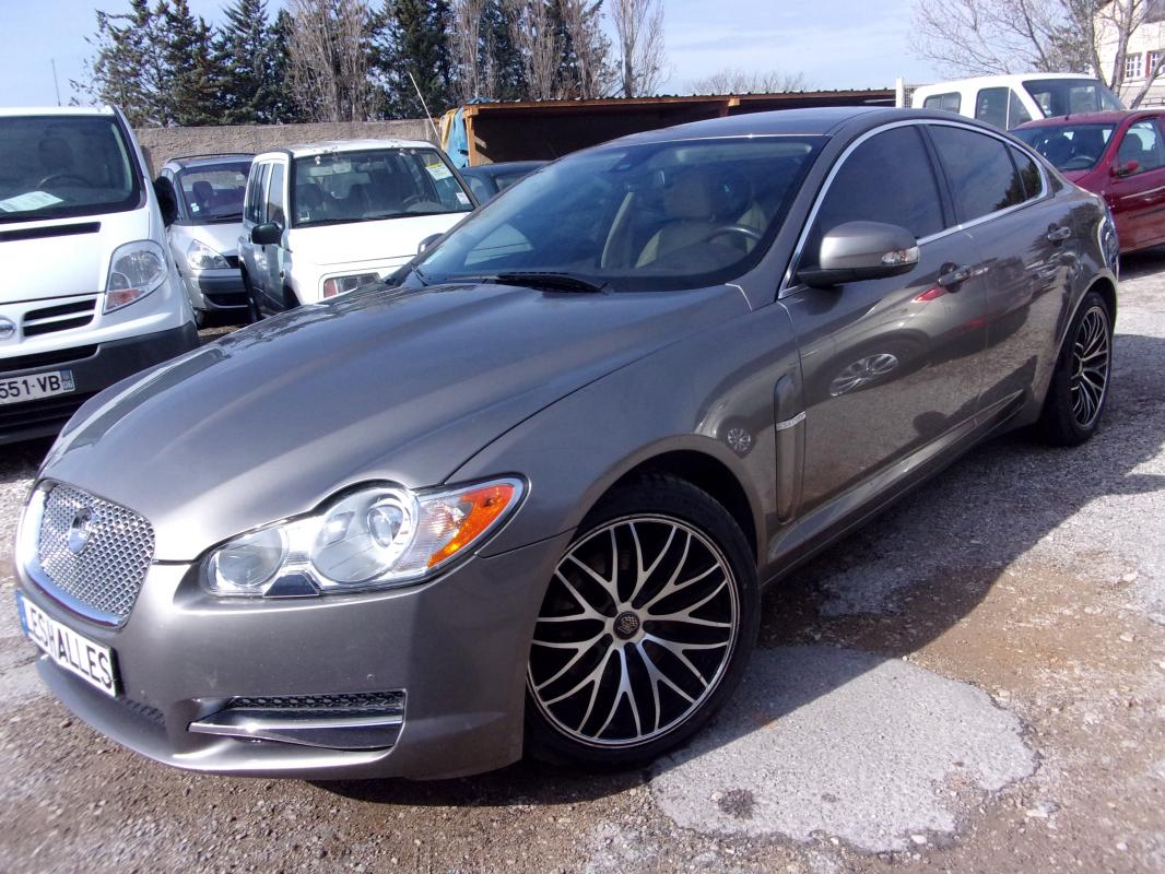 Jaguar XF - 2.7 V6D BI-TURBO 207CV LUXE BOITE AUTO PREMIUM