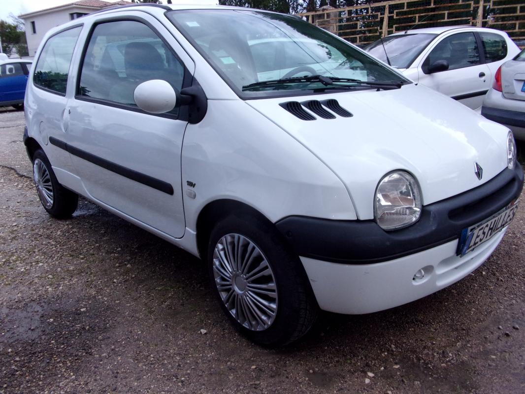 RENAULT TWINGO - 1,2 QUICKSHIFT PRIVILEGE BOITE AUTO (2002)