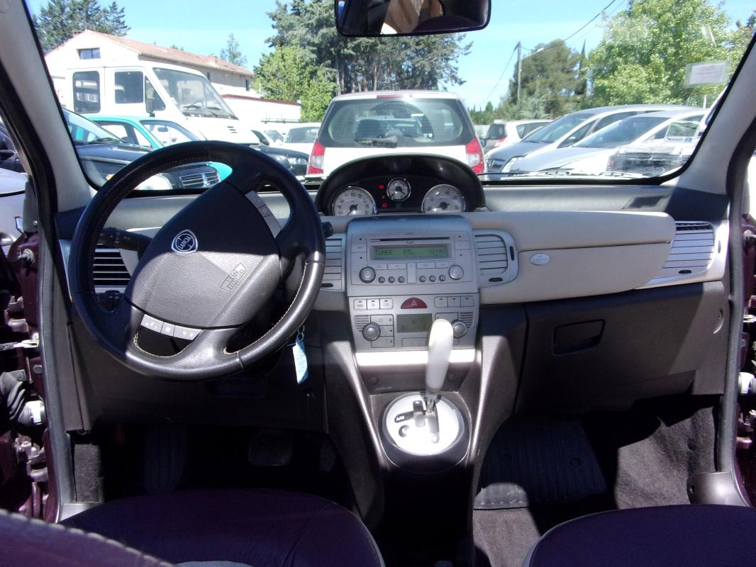 Lancia Ypsilon - 1,4 PLATINO BOITE AUTO