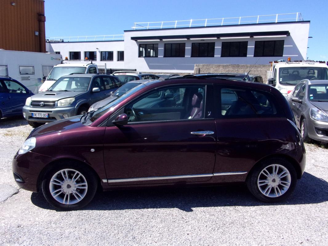 Lancia Ypsilon - 1,4 PLATINO BOITE AUTO