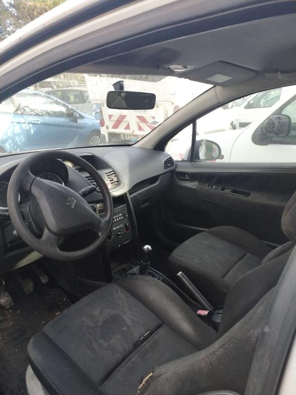 Peugeot 207 - 1,4 HDI 2 PLACES