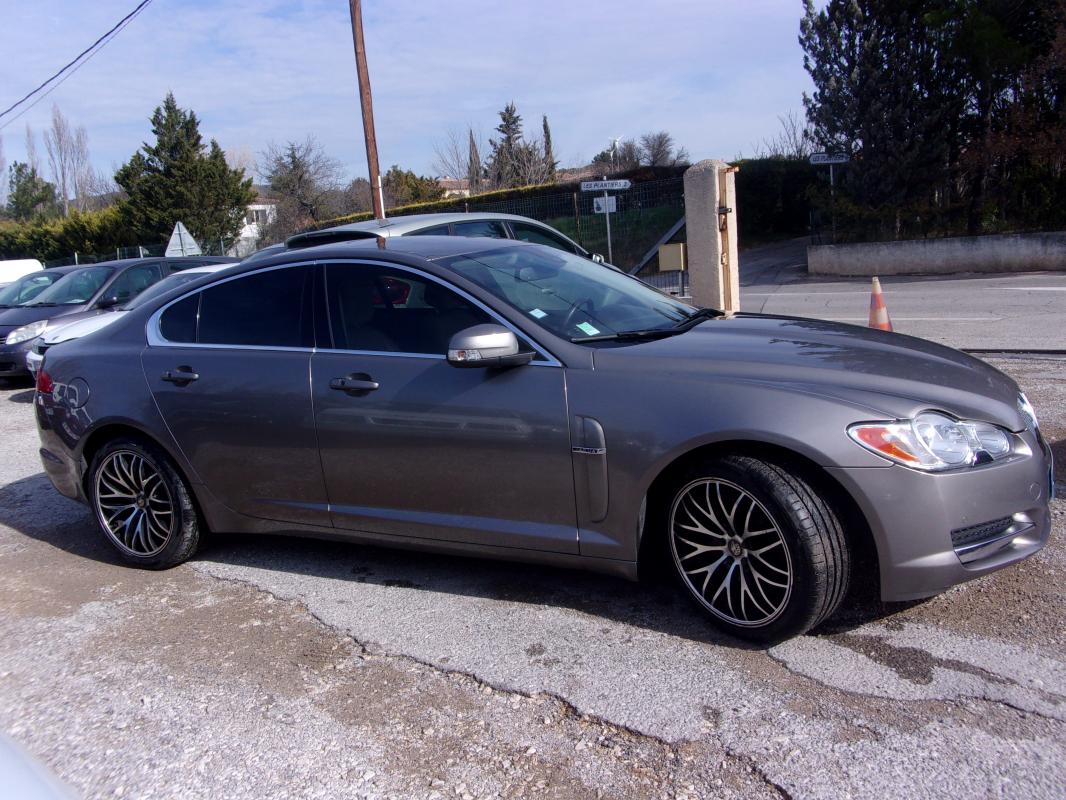 Jaguar XF - 2,7 V6D BI-TURBO 207CV PREMIUM BOITE AUTO