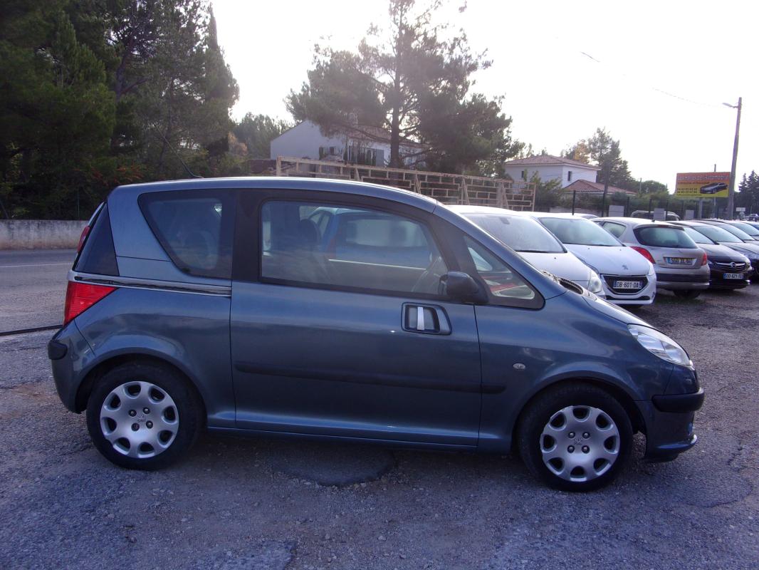Peugeot 1007 - 1,6 16v TRONIC DOLCE BOITE AUTO