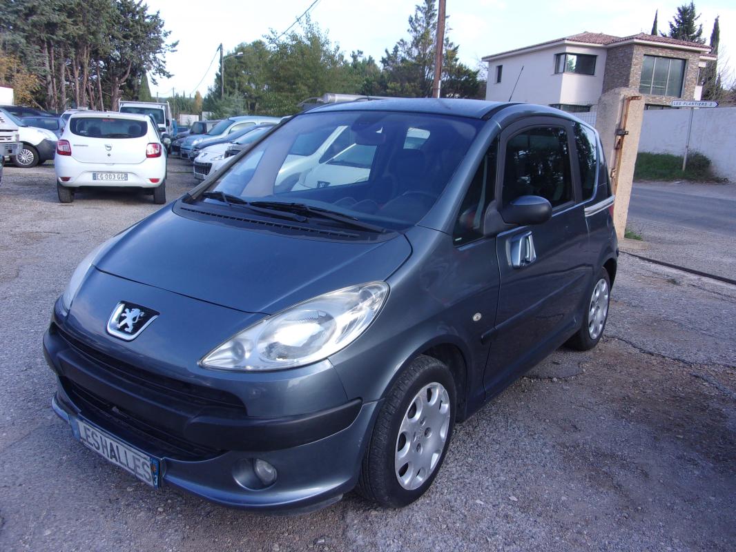Peugeot 1007 - 1,6 16v TRONIC DOLCE BOITE AUTO