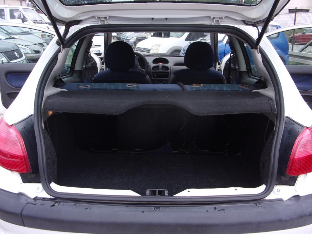 Peugeot 206 - 1,4 HDI XLINE