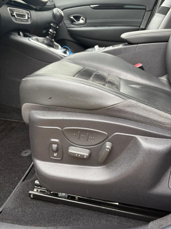 Renault Grand Scénic - III DCI 130 7 PLACES INITIALE PARIS