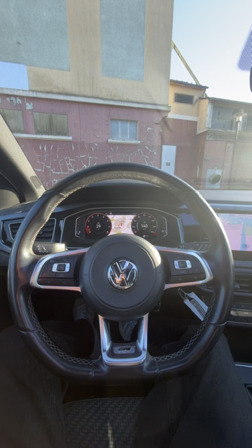 Volkswagen Polo - 1.0 TSI 115 CH R-LINE