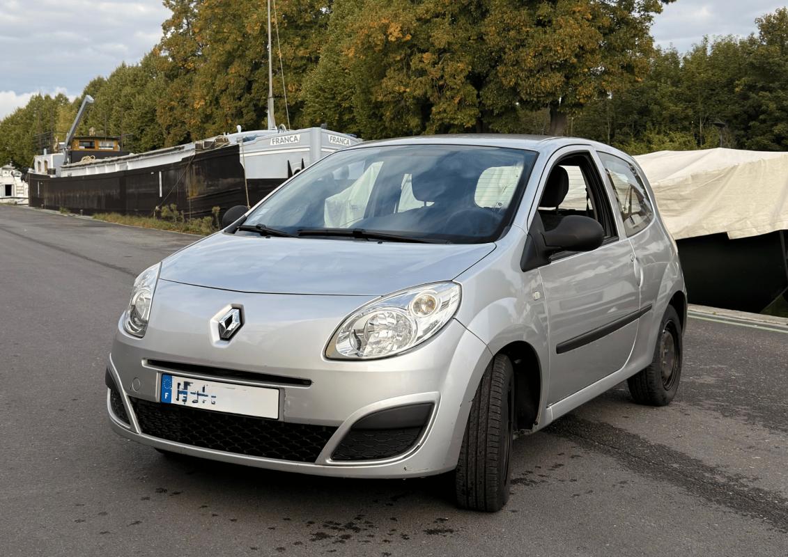 Renault Clio II TWINGO AUTHENTIQUE CLIM 16 V 75 CH