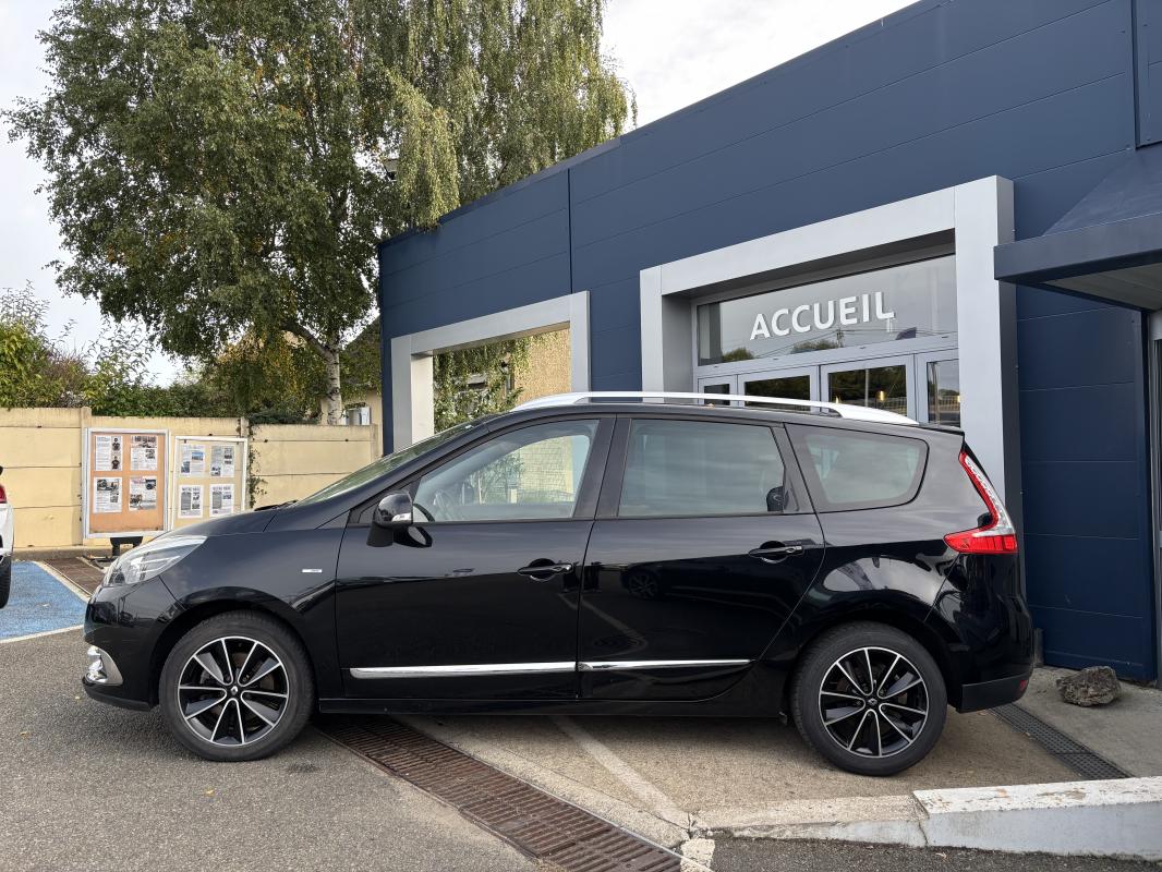 Renault Grand Scénic - III 1.6 DCI 130CV ENERGY BOSE 7 PLACES + ATTELAGE