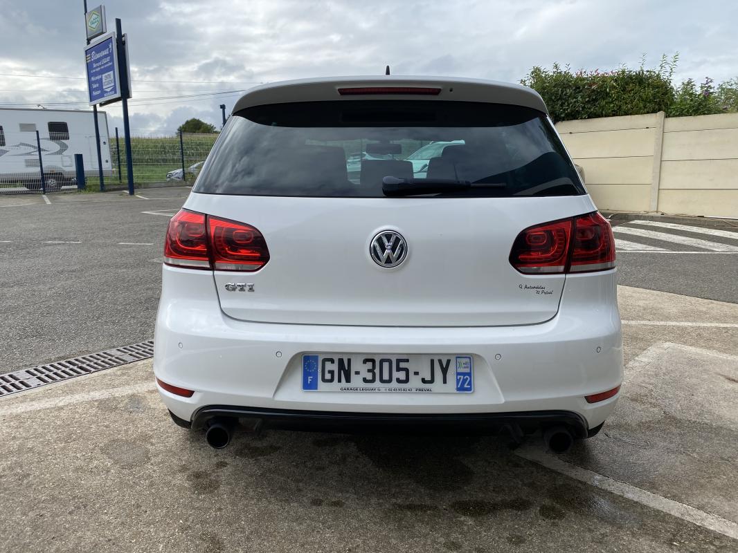 Volkswagen Golf - 6 GTI 2L 210 CV DSG6 5P