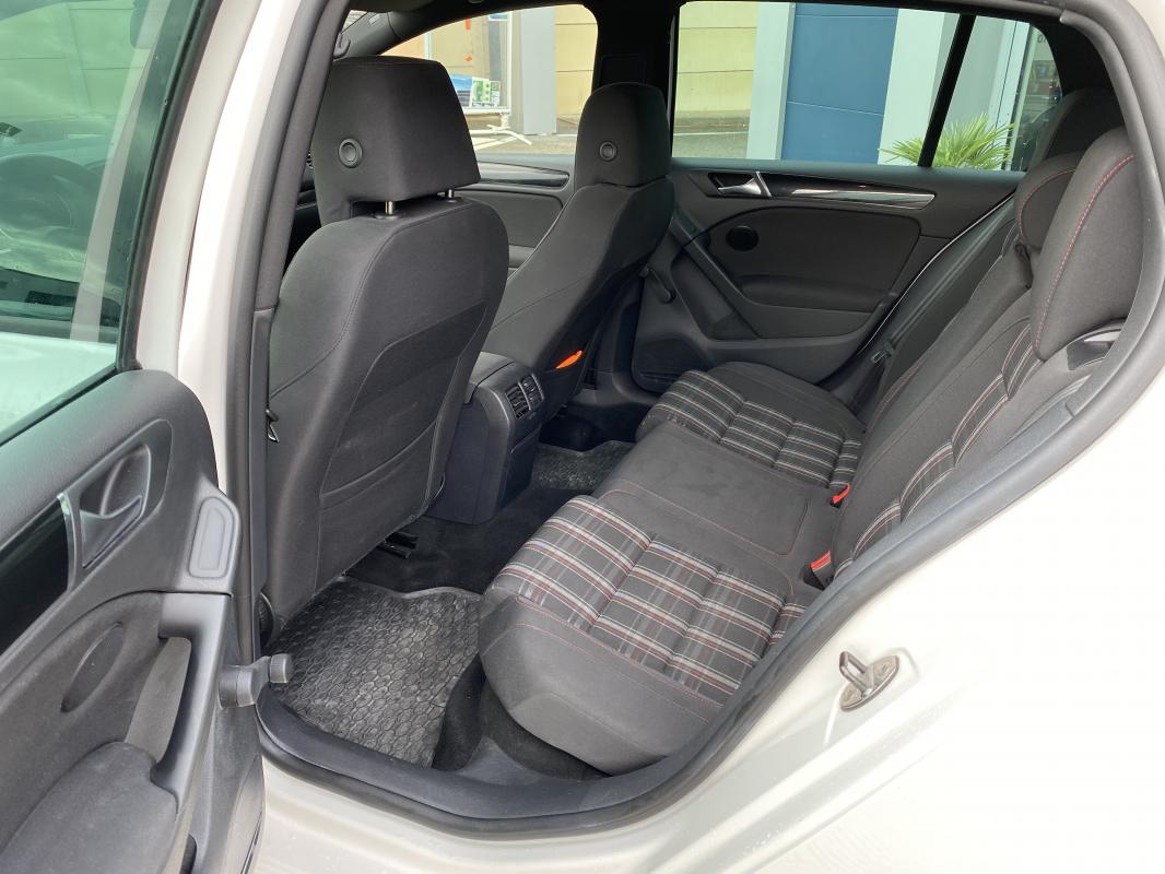 Volkswagen Golf - 6 GTI 2L 210 CV DSG6 5P