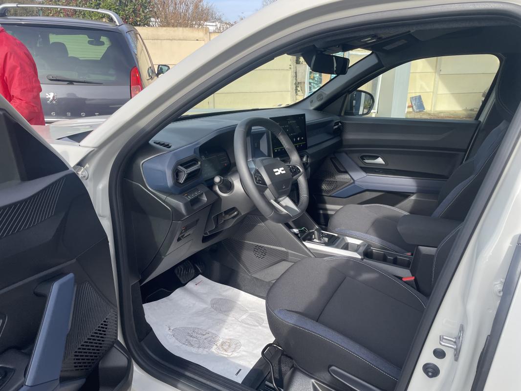 Dacia Duster - HYBRIDE 140 CV + SIEGE CHAUFFANT ET VOLANT - CAMERA MULTIVUES