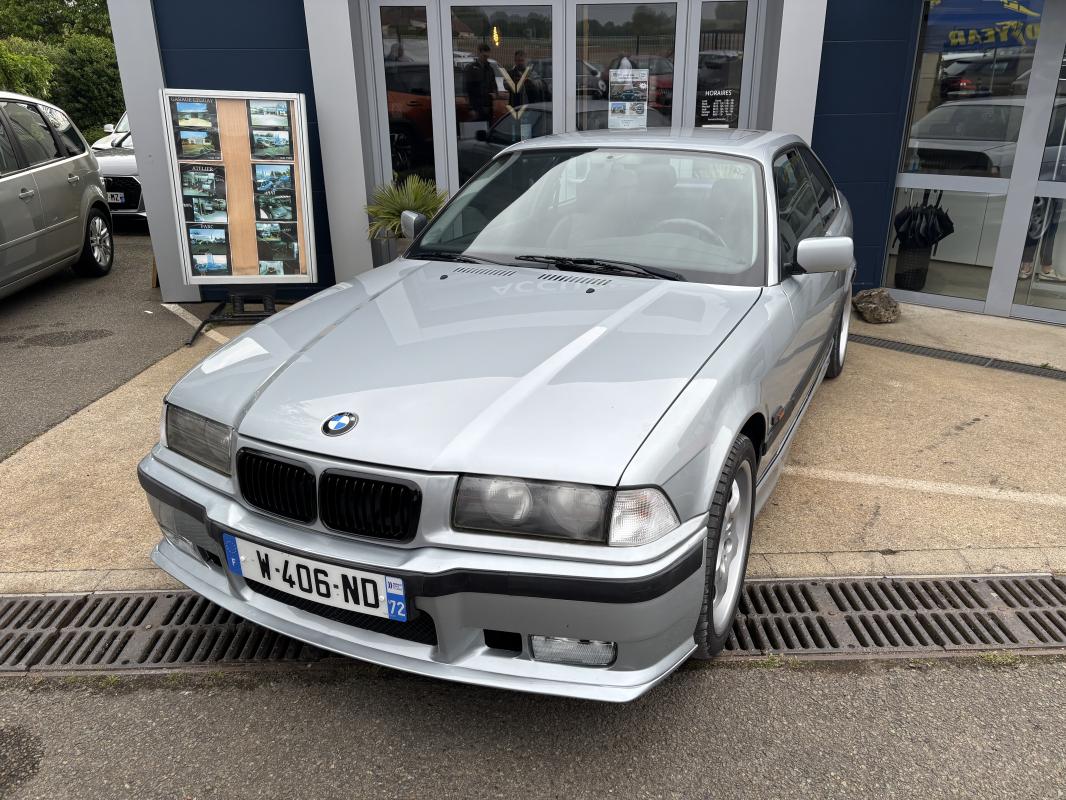 BMW 328 - COUPE E36 PACK M 193CV - A RESTAURER