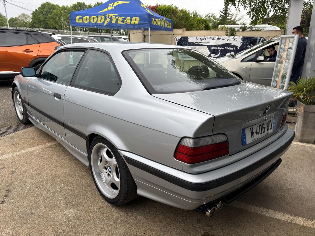 BMW 328 - COUPE E36 PACK M 193CV - A RESTAURER