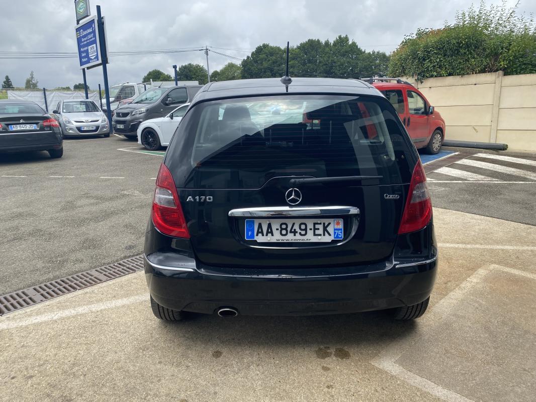 Mercedes Classe A - CLASE 180 116V BVA AVANTGARDE