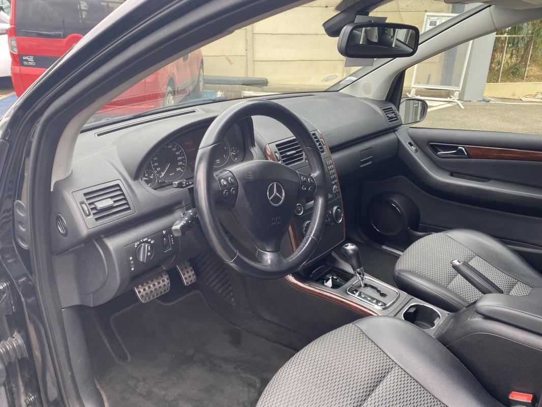 Mercedes Classe A - CLASE 180 116V BVA AVANTGARDE