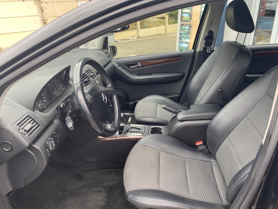 Mercedes Classe A - CLASE 180 116V BVA AVANTGARDE