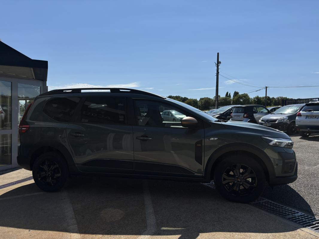 Dacia Jogger - 1.0 TCE 110 CV BVM 6 EXTREME 7 PLACES / MALUS DEJA PAYE