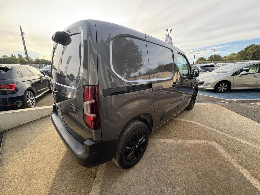 Citroën Berlingo - 1.5L BHDI 130 CV EAT 8 ASPHALT 3 places -