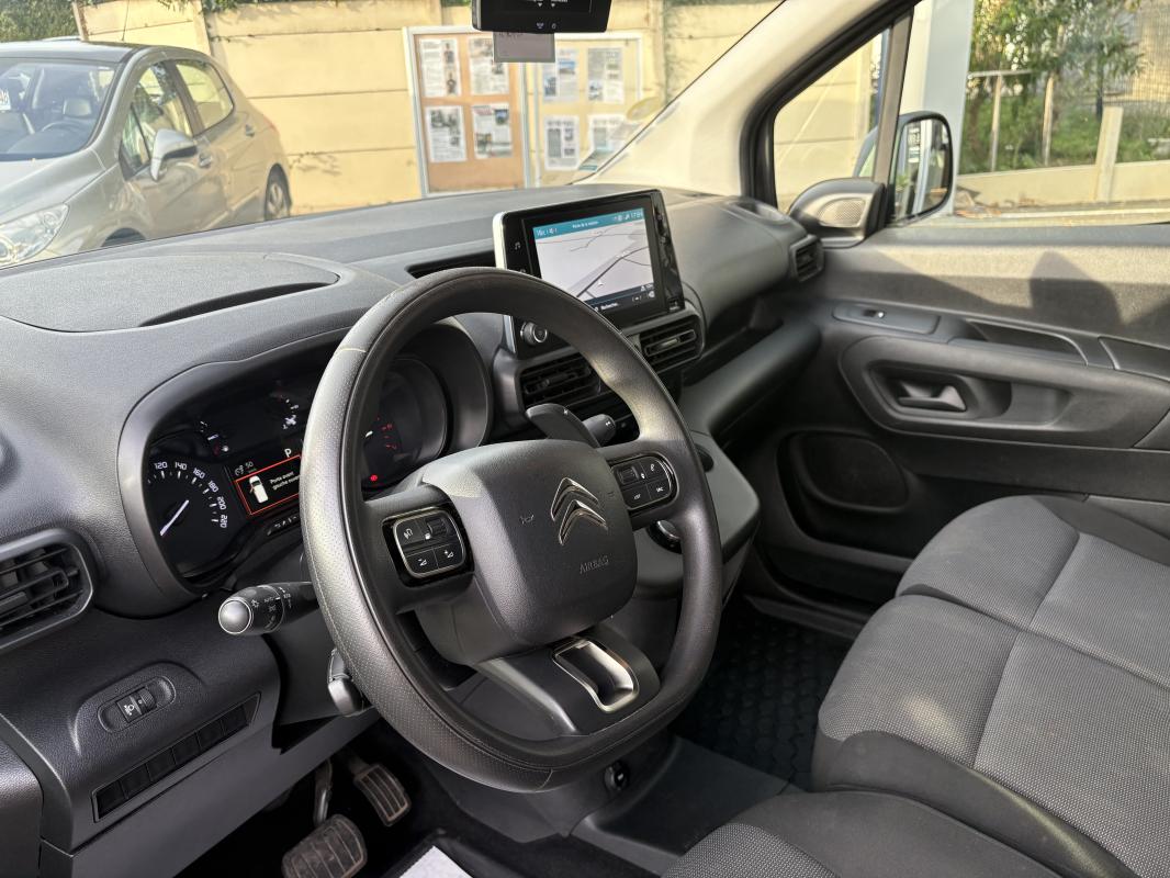 Citroën Berlingo - 1.5L BHDI 130 CV EAT 8 ASPHALT 3 places -