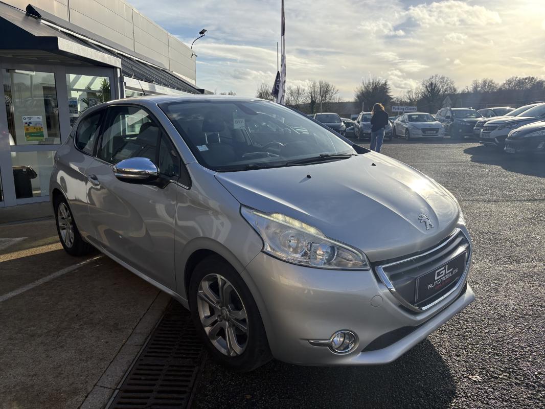 Peugeot 208 - 1.6L HDI 90 CV ALLURE - KIT DISTRIBUTION FAIT EN 2025