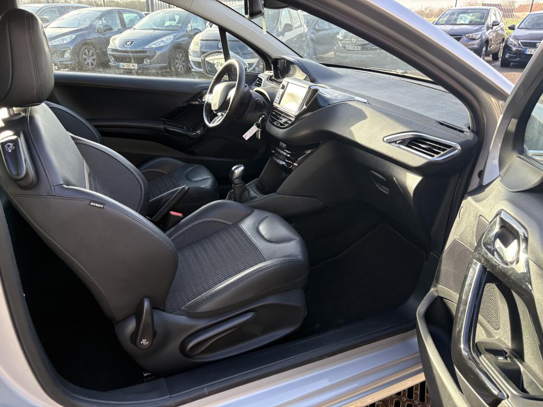 Peugeot 208 - 1.6L HDI 90 CV ALLURE - KIT DISTRIBUTION FAIT EN 2025