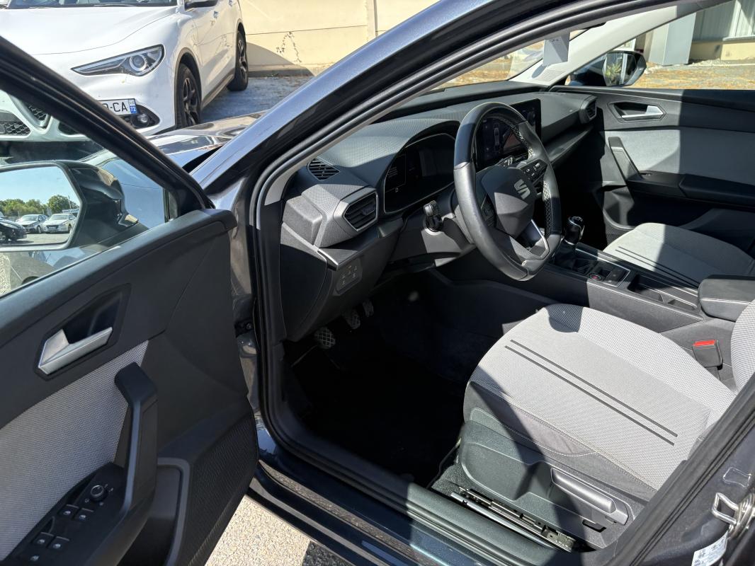Seat Leon - 1.0L TSI 110 CV URBAN BVM 6 - APPLE CAR PLAY SANS FIL CAMERA -FEUX LED